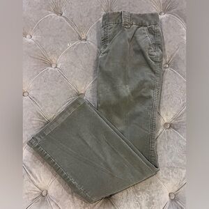 GAP  Women’s Green Stretch Corduroy Pants Size 8